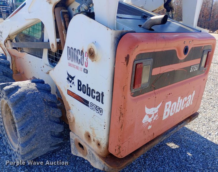 image for item EN8663 2011 Bobcat S750 skid steer loader