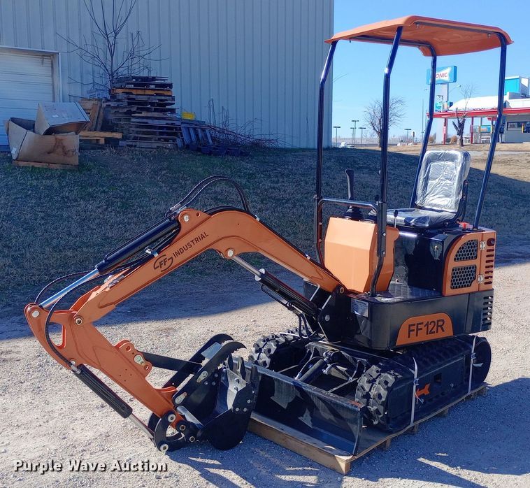 image for item EN8672 2024 FF Industrial  FF12R mini excavator