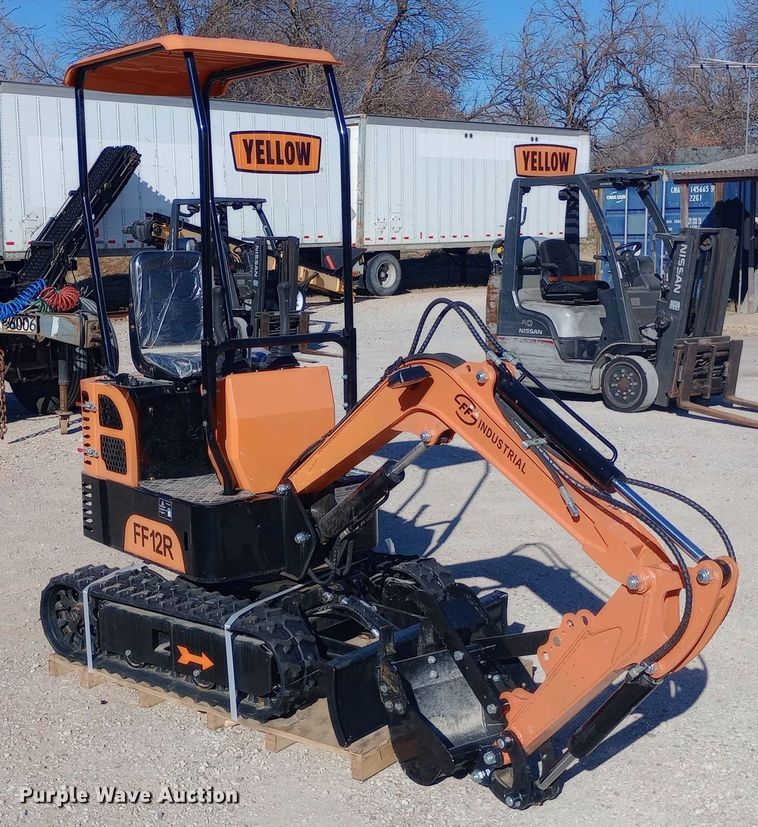 image for item EN8672 2024 FF Industrial  FF12R mini excavator