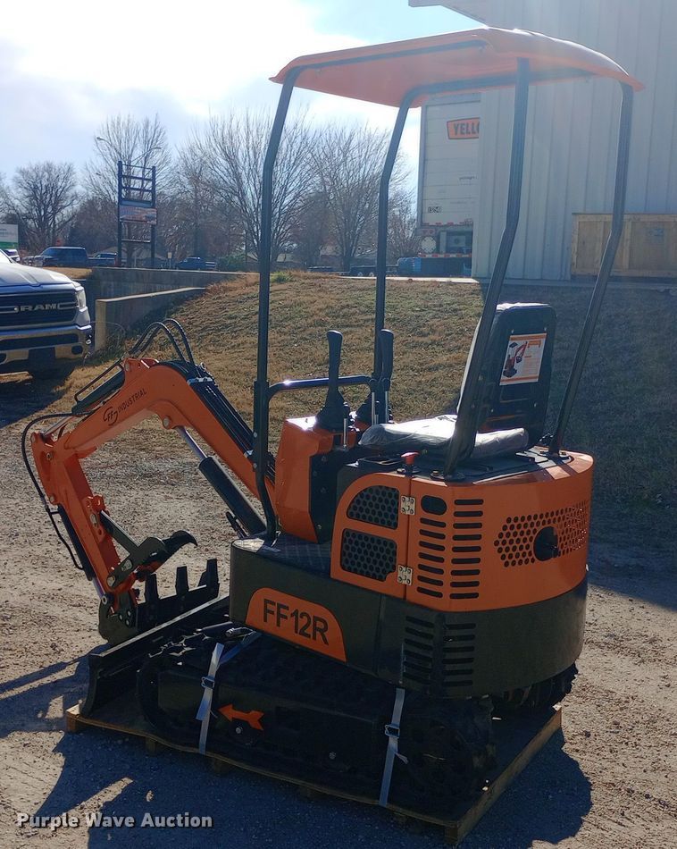 image for item EN8672 2024 FF Industrial  FF12R mini excavator