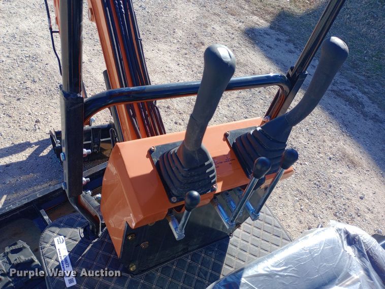 image for item EN8672 2024 FF Industrial  FF12R mini excavator