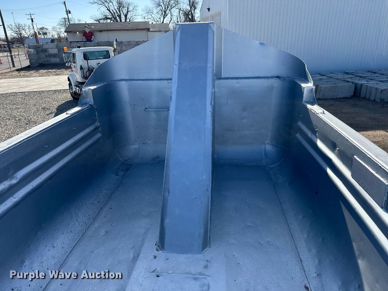 image for item LH9403 1998 Clement LW3829 end dump trailer