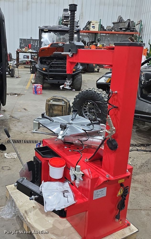 image for item LX9036 2024 Tyre Changer tire machine