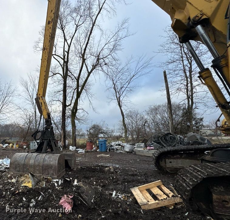 image for item OG9782 2001 Komatsu PC450LC-6K material handler