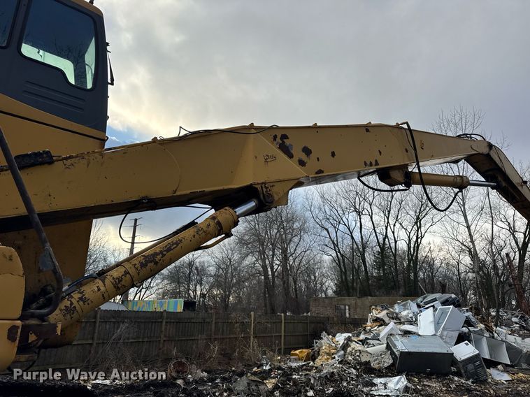 image for item OG9782 2001 Komatsu PC450LC-6K material handler