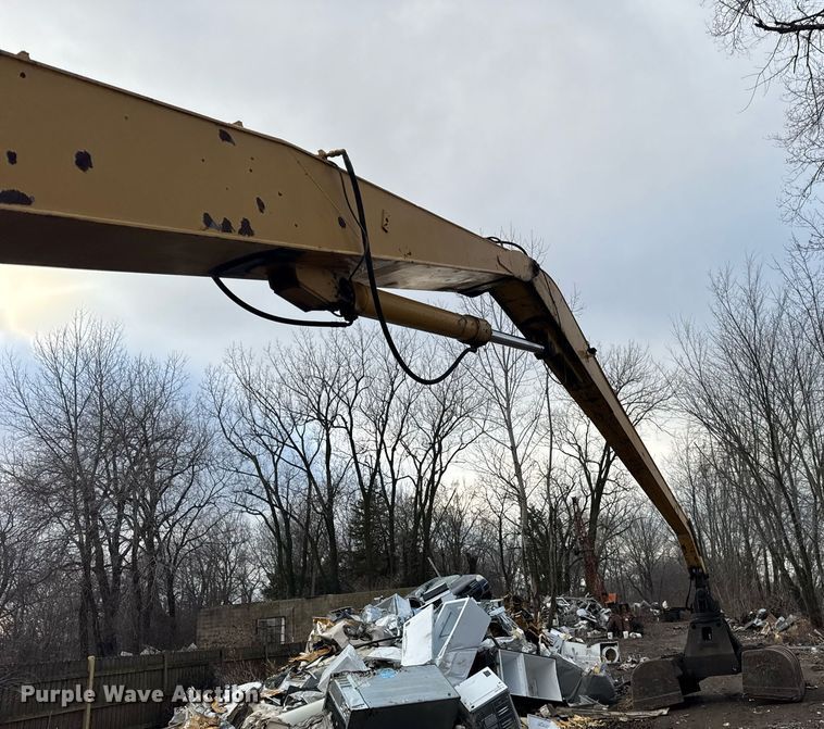 image for item OG9782 2001 Komatsu PC450LC-6K material handler