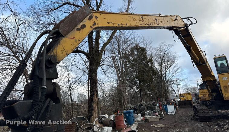 image for item OG9782 2001 Komatsu PC450LC-6K material handler