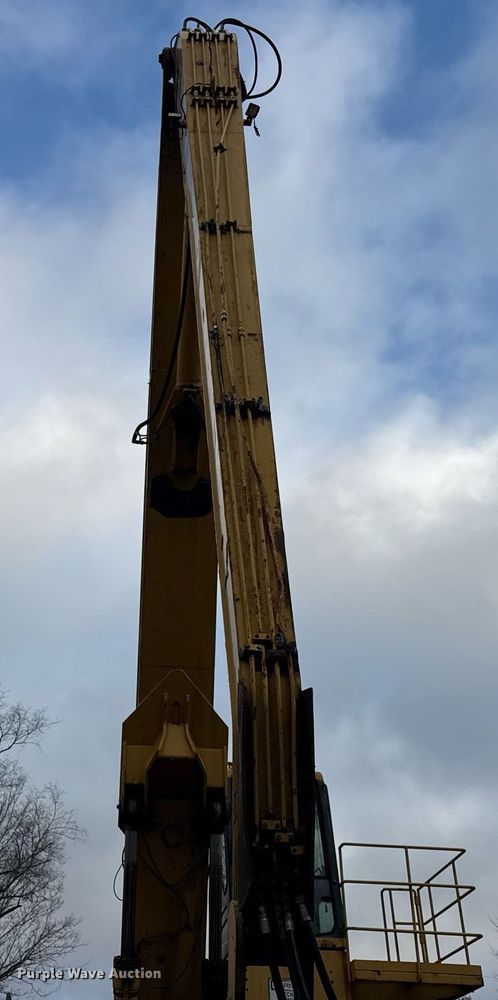 image for item OG9782 2001 Komatsu PC450LC-6K material handler