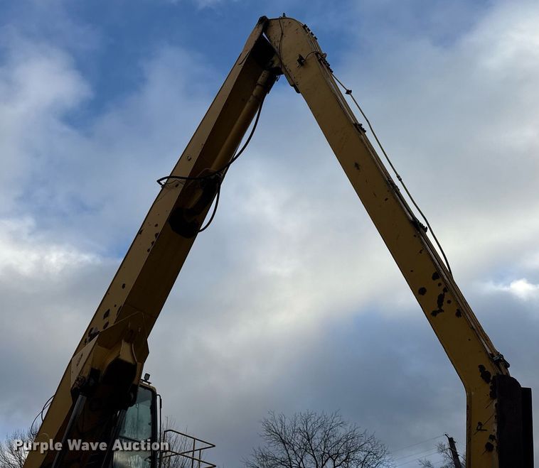 image for item OG9782 2001 Komatsu PC450LC-6K material handler