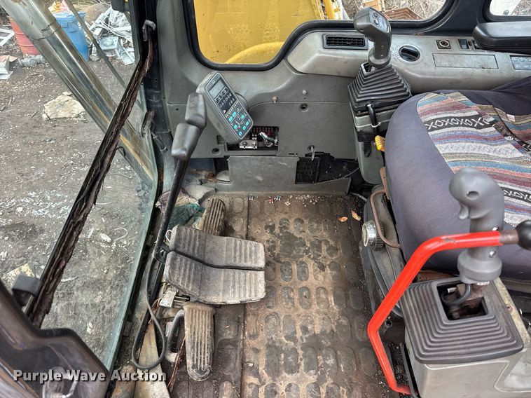 image for item OG9782 2001 Komatsu PC450LC-6K material handler