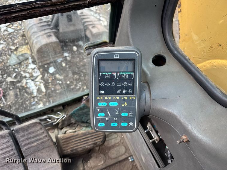 image for item OG9782 2001 Komatsu PC450LC-6K material handler