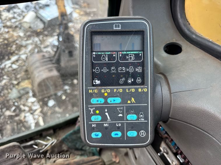 image for item OG9782 2001 Komatsu PC450LC-6K material handler