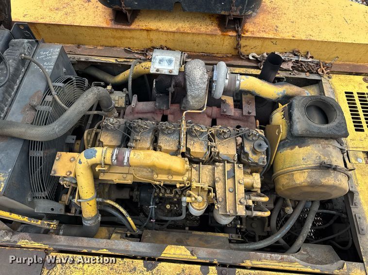 image for item OG9782 2001 Komatsu PC450LC-6K material handler