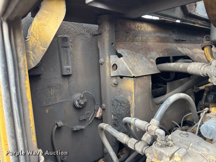 image for item OG9782 2001 Komatsu PC450LC-6K material handler