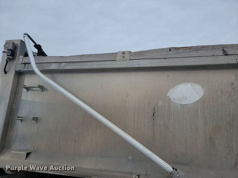 image for item OH9474 2018 Mack Granite GU700 dump truck