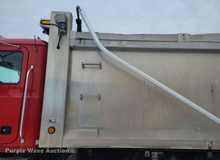 image for item OH9474 2018 Mack Granite GU700 dump truck