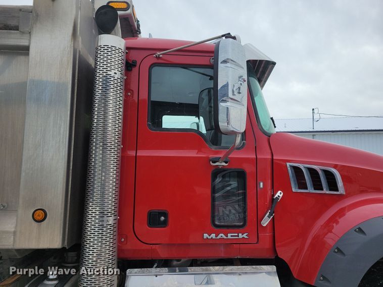 image for item OH9474 2018 Mack Granite GU700 dump truck