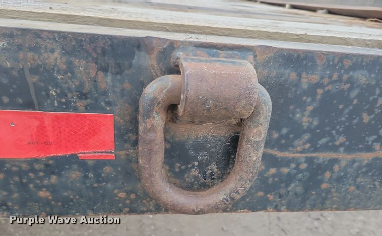 image for item OH9475 1997 Towmaster T30 equipment trailer