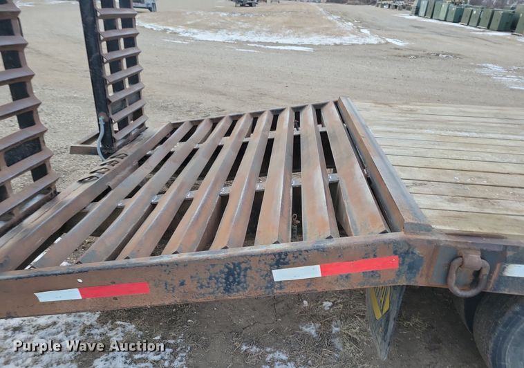 image for item OH9475 1997 Towmaster T30 equipment trailer