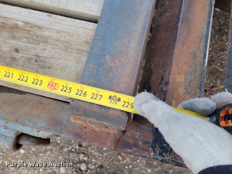 image for item OH9475 1997 Towmaster T30 equipment trailer