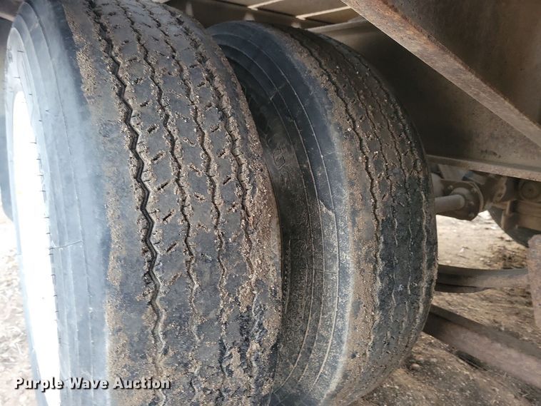 image for item OH9475 1997 Towmaster T30 equipment trailer