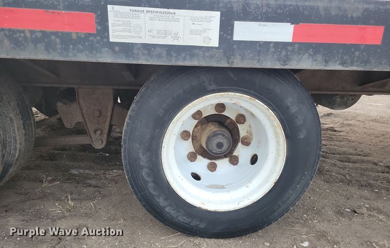image for item OH9475 1997 Towmaster T30 equipment trailer