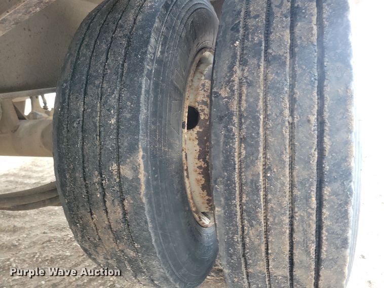 image for item OH9475 1997 Towmaster T30 equipment trailer