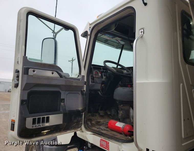 image for item OH9490 2019 Mack Granite GU700 dump truck