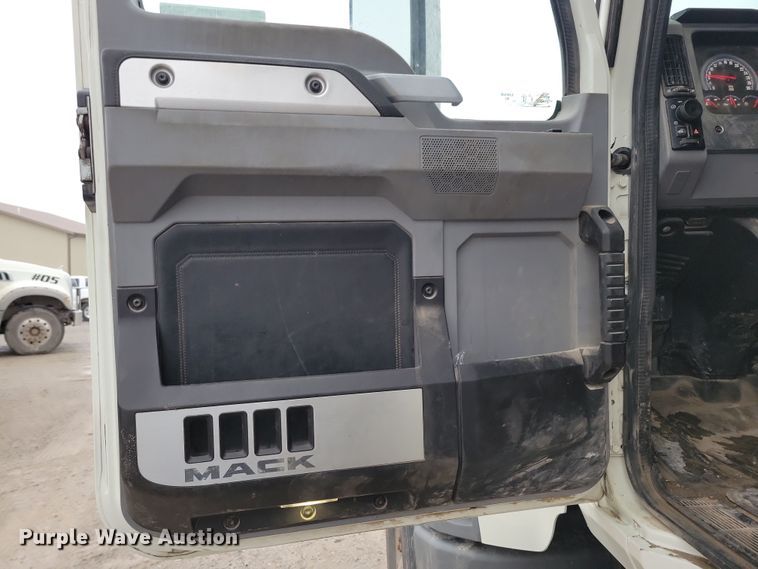 image for item OH9490 2019 Mack Granite GU700 dump truck