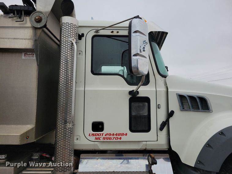 image for item OH9490 2019 Mack Granite GU700 dump truck