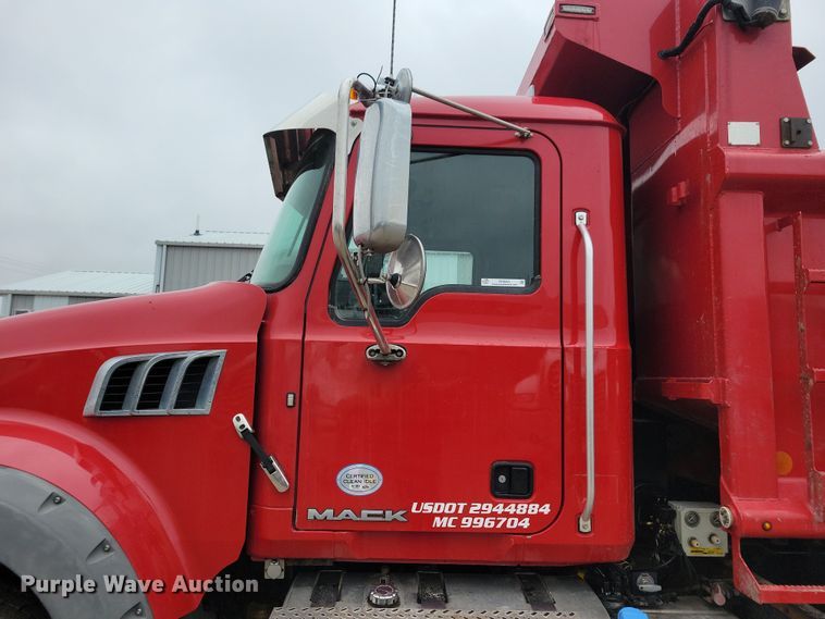 image for item OH9491 2018 Mack Granite GU700 dump truck