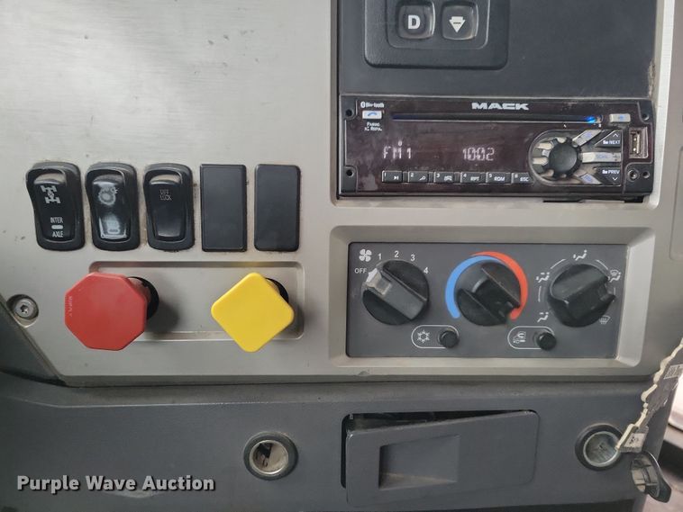 image for item OH9491 2018 Mack Granite GU700 dump truck