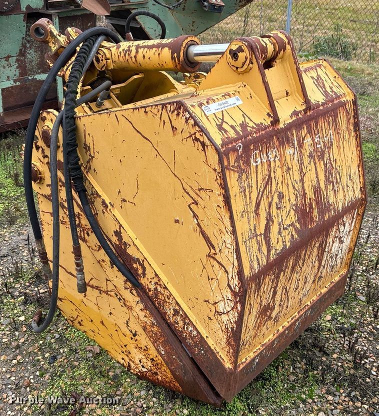 image for item OK9442 Clamshell bucket