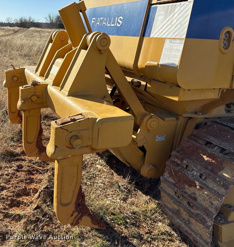 image for item OK9468 1996 Fiat-Hitachi FL145 track loader