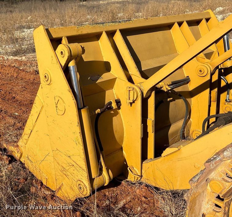 image for item OK9468 1996 Fiat-Hitachi FL145 track loader