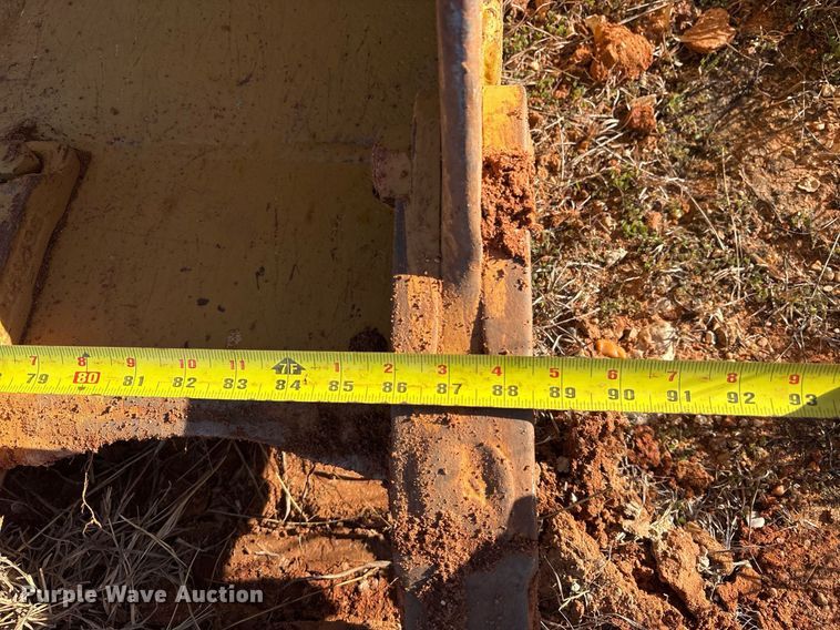 image for item OK9468 1996 Fiat-Hitachi FL145 track loader