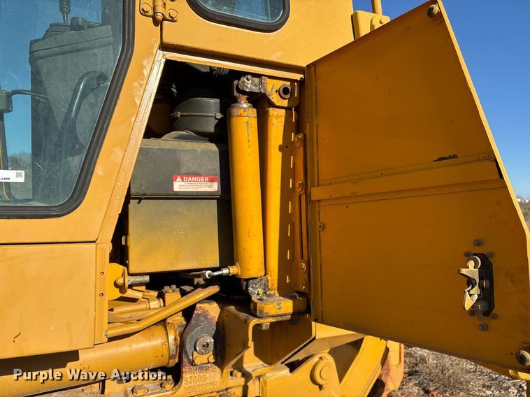 image for item OK9468 1996 Fiat-Hitachi FL145 track loader