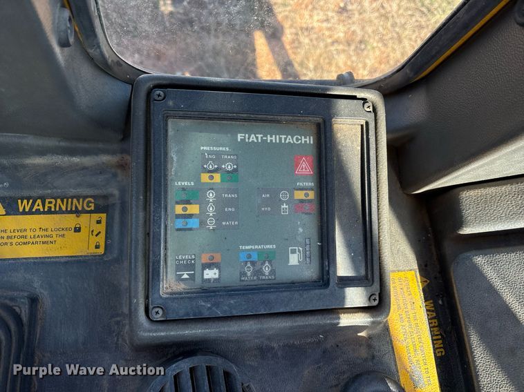 image for item OK9468 1996 Fiat-Hitachi FL145 track loader