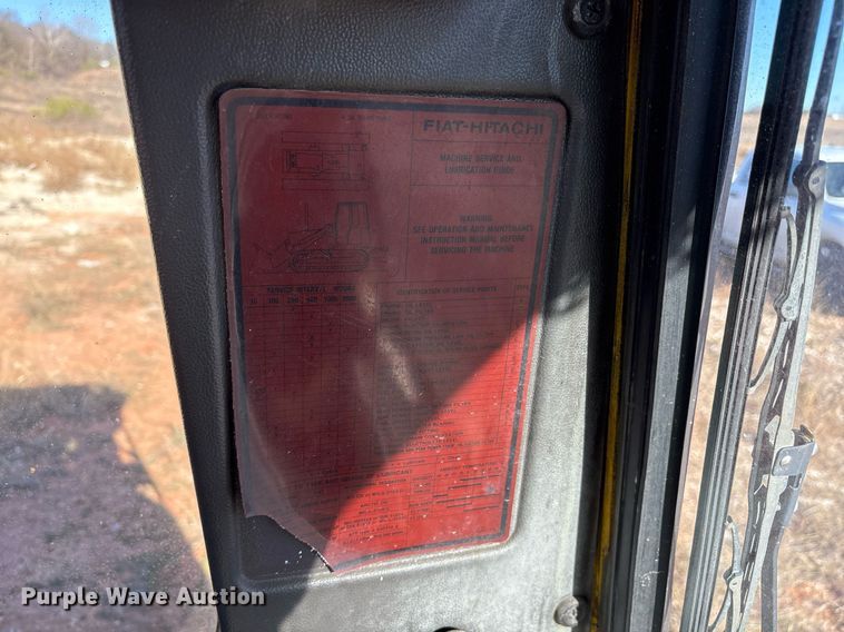 image for item OK9468 1996 Fiat-Hitachi FL145 track loader