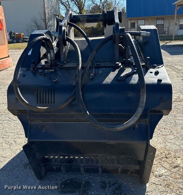 image for item OK9470 MB BF90 3 excavator rock crusher