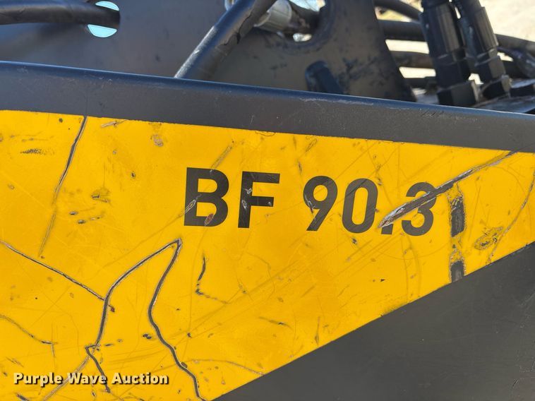 image for item OK9470 MB BF90 3 excavator rock crusher