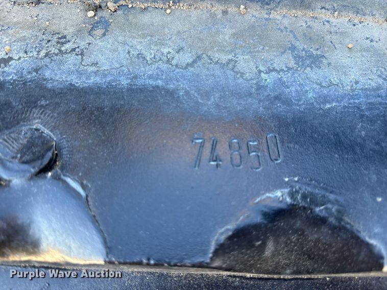 image for item OK9470 MB BF90 3 excavator rock crusher