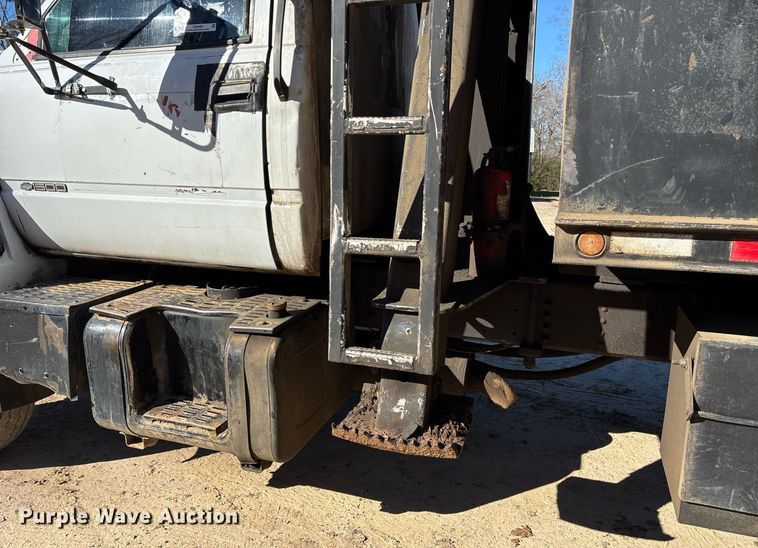 image for item OK9484 1999 GMC Kodiak C7500 grapple crane truck