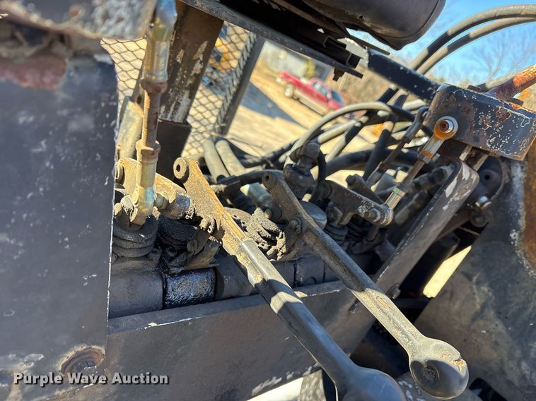 image for item OK9484 1999 GMC Kodiak C7500 grapple crane truck