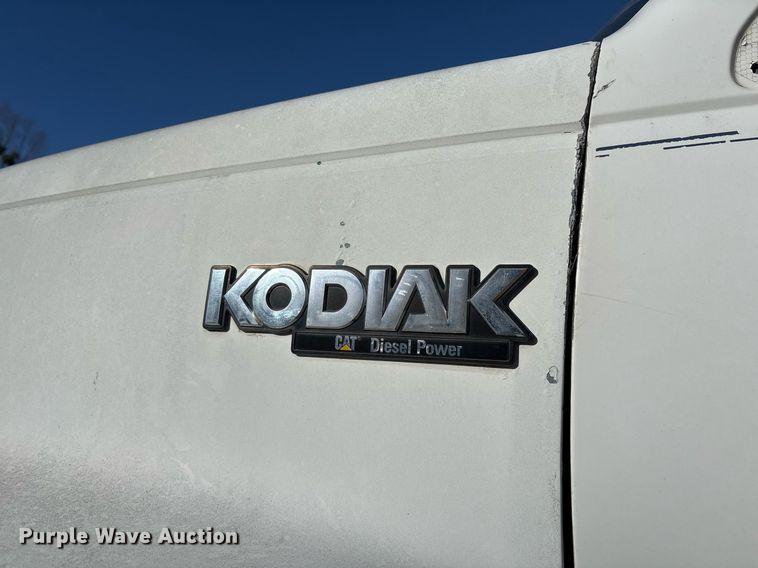 image for item OK9484 1999 GMC Kodiak C7500 grapple crane truck