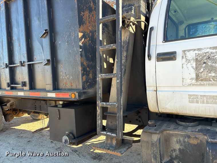 image for item OK9484 1999 GMC Kodiak C7500 grapple crane truck