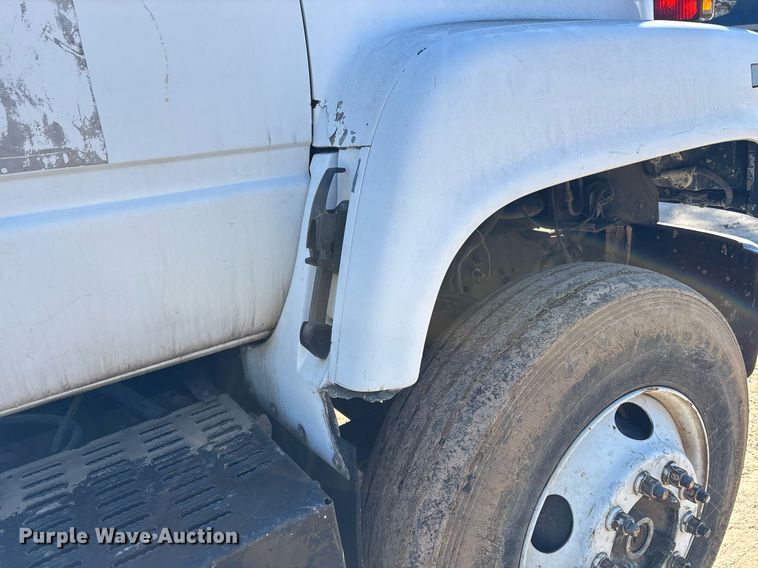 image for item OK9484 1999 GMC Kodiak C7500 grapple crane truck