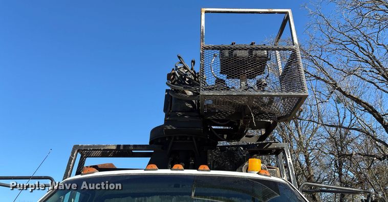 image for item OK9484 1999 GMC Kodiak C7500 grapple crane truck