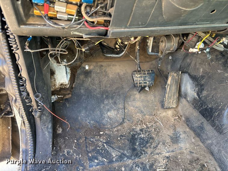 image for item OK9484 1999 GMC Kodiak C7500 grapple crane truck