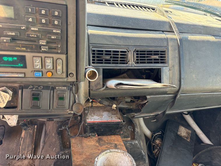 image for item OK9484 1999 GMC Kodiak C7500 grapple crane truck